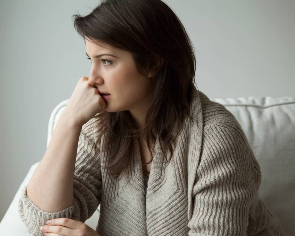 picture of an anxious mom