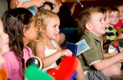 kids playing in school to ease first day of school anxiety