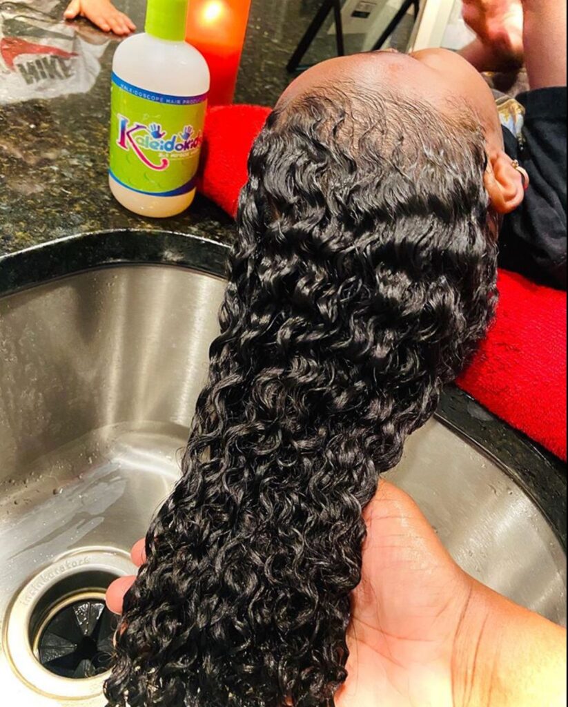 kid's moisturized hair