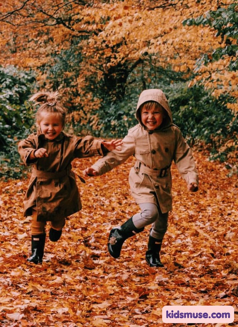 kids having fall fun