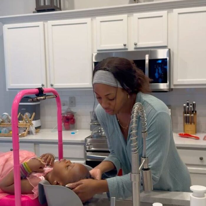 mom washing her kid's hair