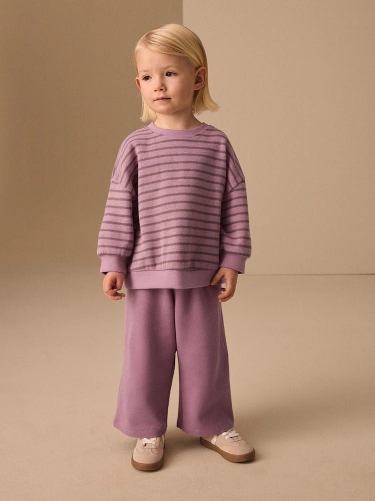 kid in basic pullover sweaters with pull on pant
