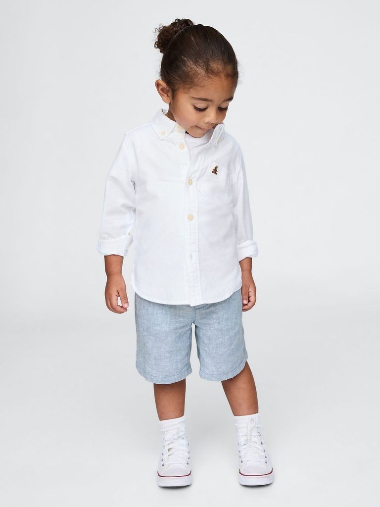 kid in chambray shirt with shorts as everyday outfits for kids