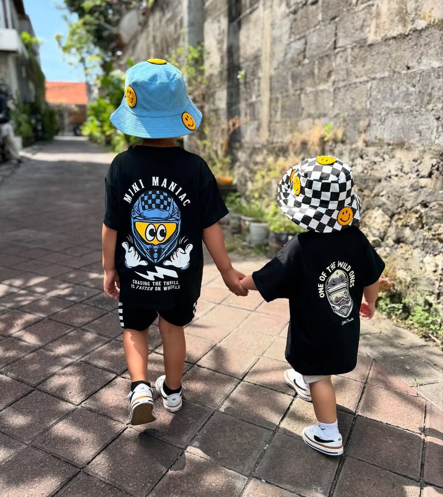kids in bucket hats