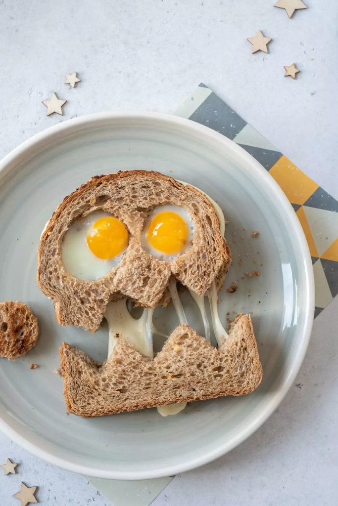 monster face toast halloween breakfast ideas for kids
