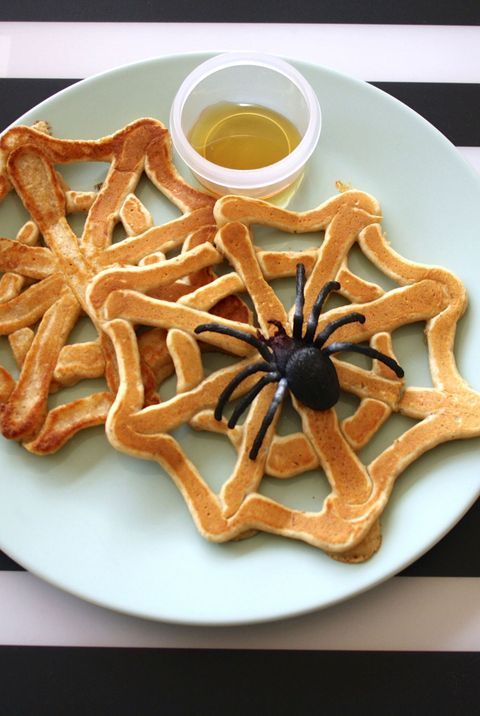 spooky spider pancake halloween breakfast ideas for kids