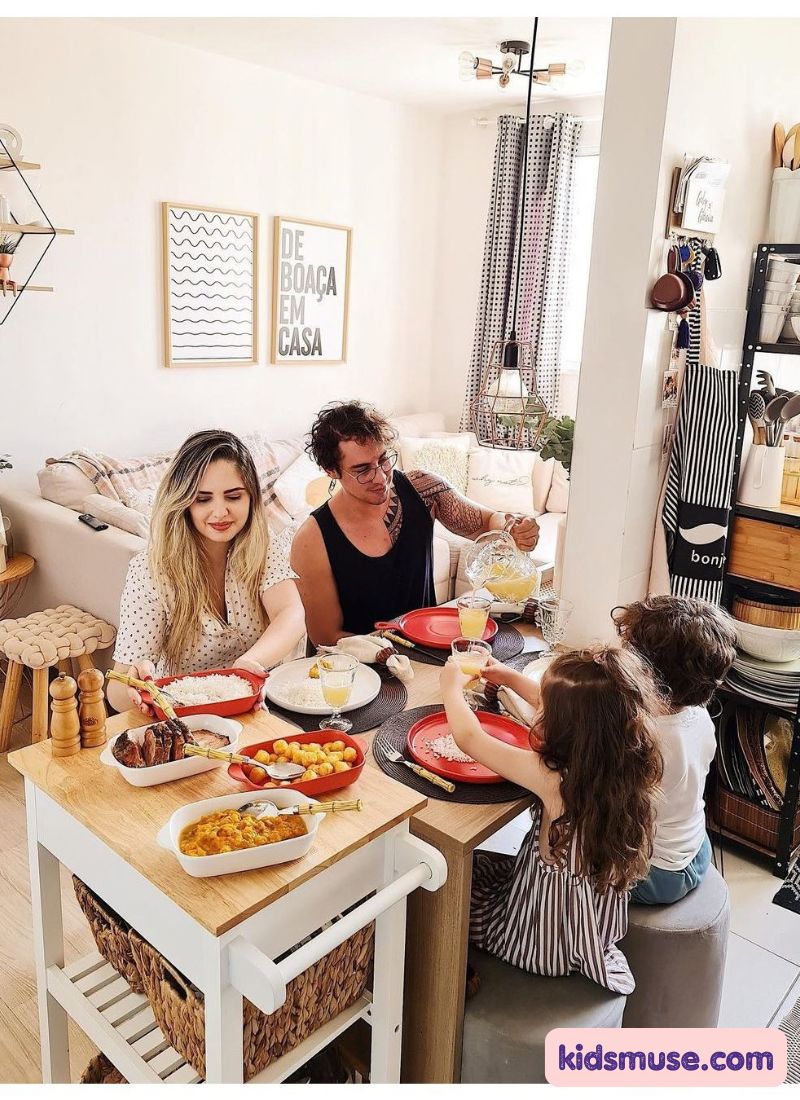 family mealtime