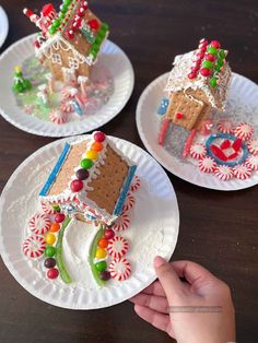 graham cracker gingerbread houses