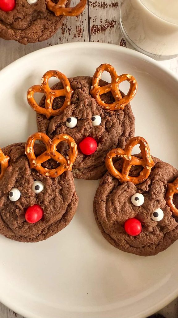pretzel reindeer cookies one of Christmas cookies kids can help bake