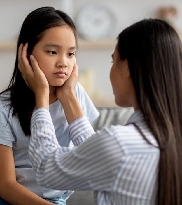 mom letting kid express herself as one of how to create a home environment where kids thrive